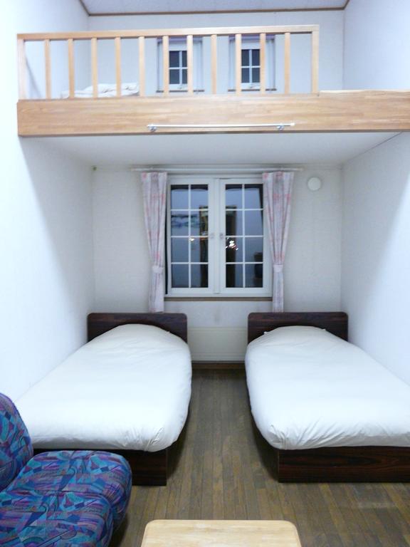 Pension Ressha House Furano Bagian luar foto