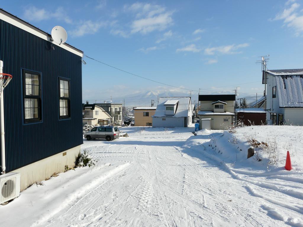 Pension Ressha House Furano Bagian luar foto