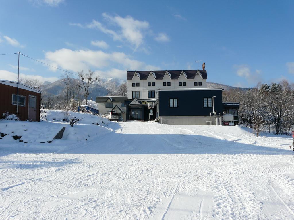 Pension Ressha House Furano Bagian luar foto