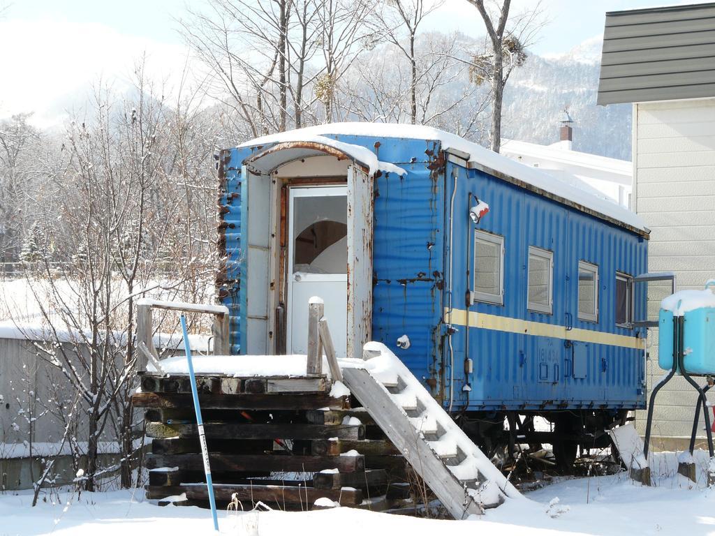 Pension Ressha House Furano Bagian luar foto